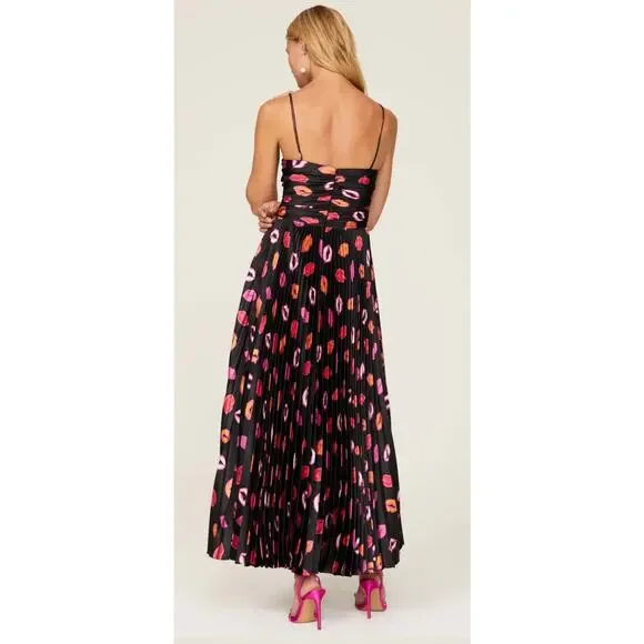 Amur Lip Print 💋 Afra Pleated Midi Dress 4